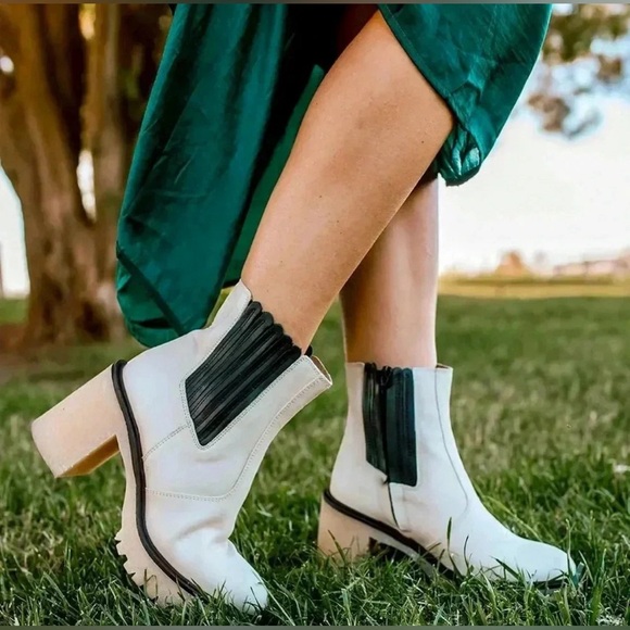 🖤FREE PEOPLE 100% Leather Boots 💖Made in Spain JAMES CHELSEA -Brand New In Box - Picture 14 of 16